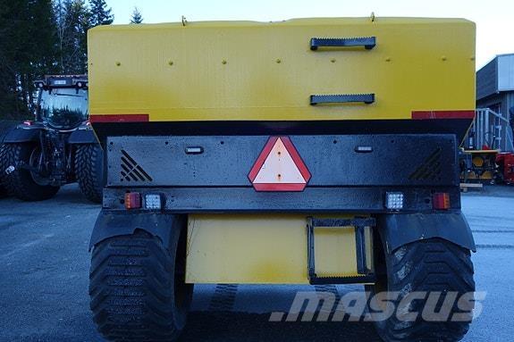 Vama 5 kubikk Otros equipos para carreteras y quitanieves