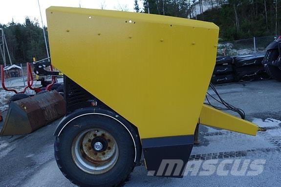 Vama 5 kubikk Otros equipos para carreteras y quitanieves