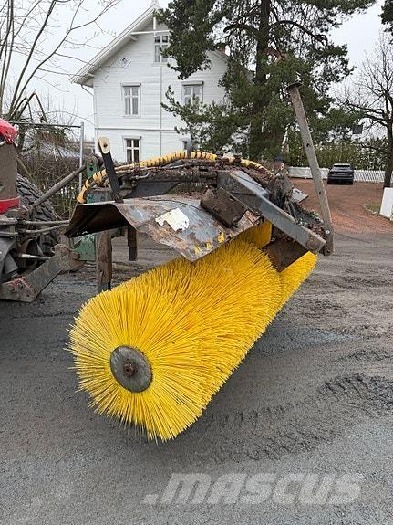   Otros equipos para carreteras y quitanieves
