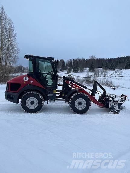 Yanmar V7 Cargadoras sobre ruedas