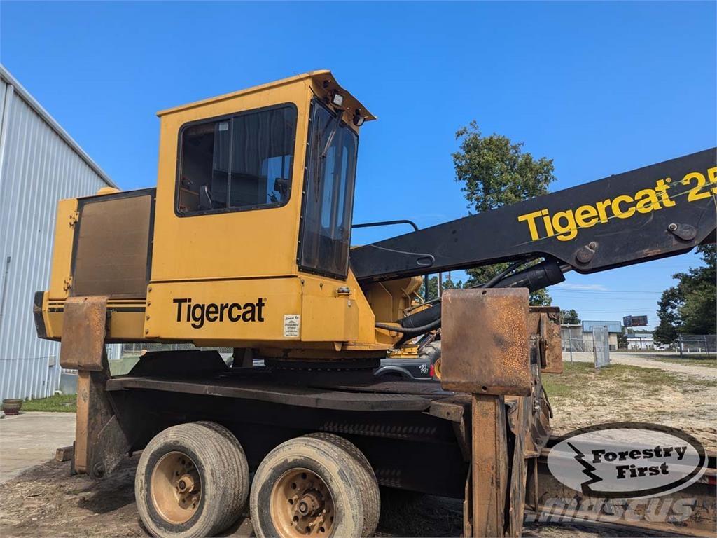 Tigercat 250D Cargadoras forestales