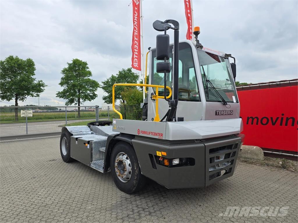 Terberg YT223 Tractocamiones para terminales