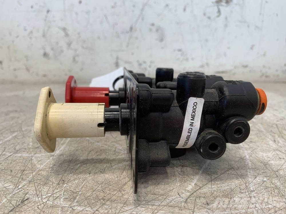 Volvo VNL Otros componentes