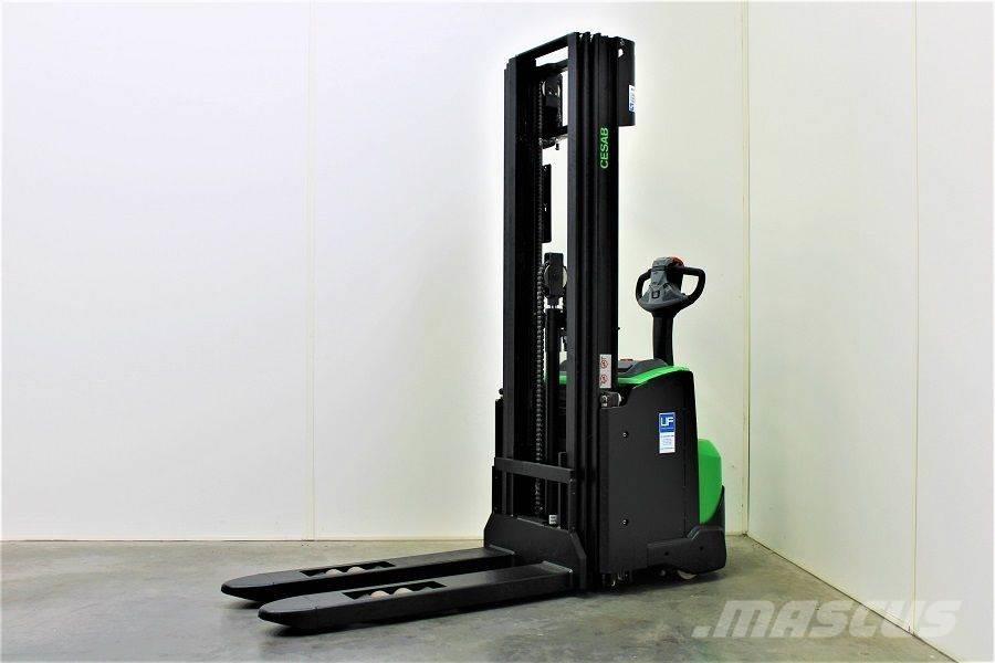 Cesab S 214 L / 445 Montacargas manual