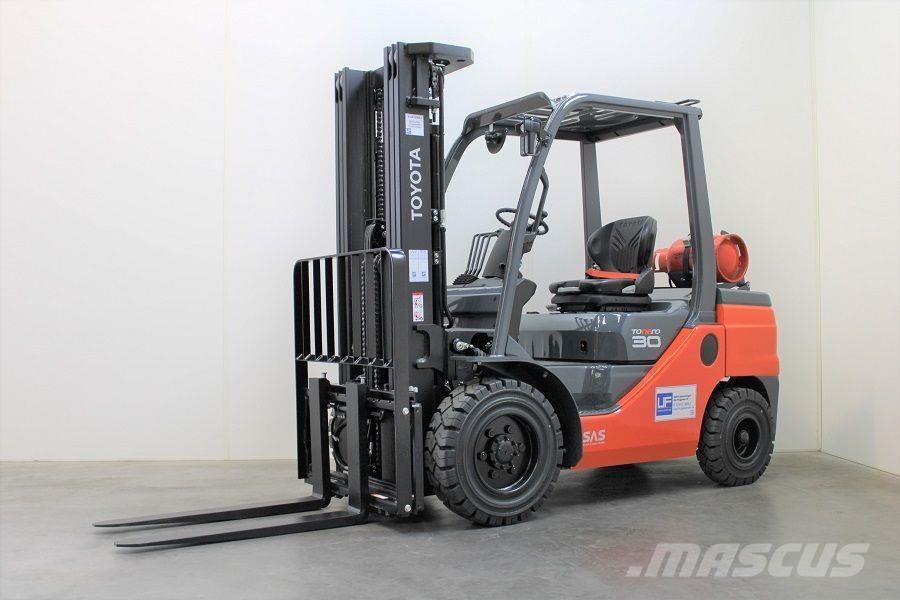 Toyota 02-8FGF30 Camiones LPG