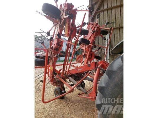 Kuhn GF8702 Rastrilladoras y rastrilladoras giratorias