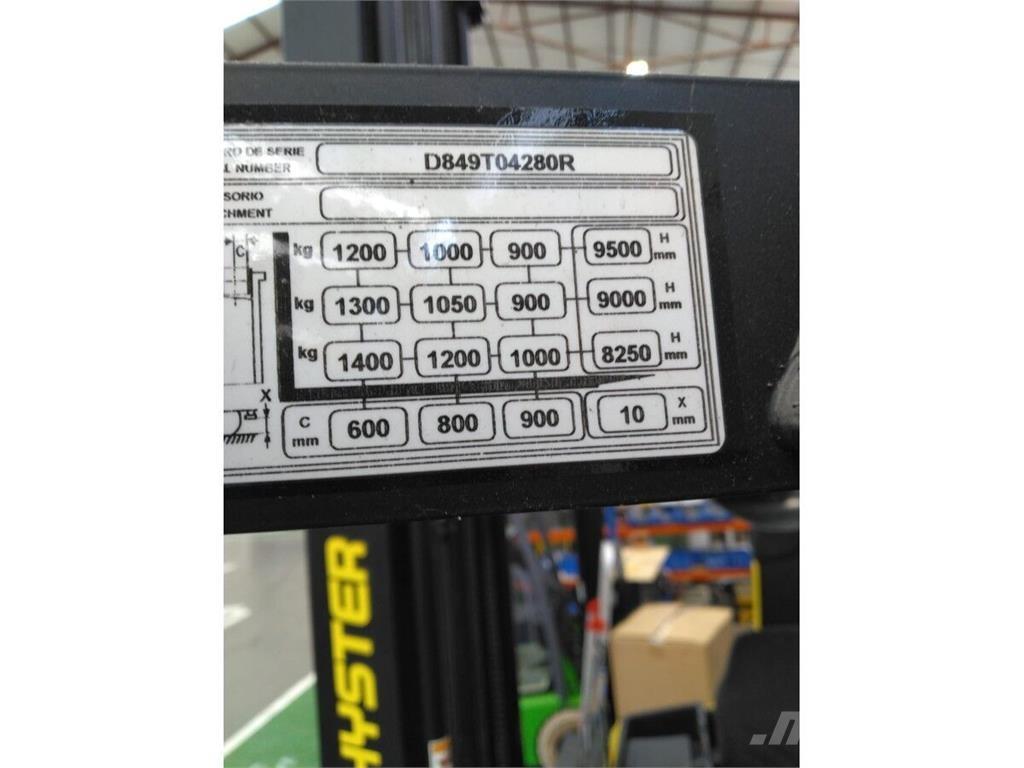 Yale MR14 Montacargas de alcance de gran altura