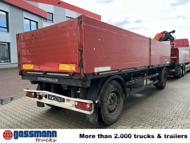 Schwarzmüller AZ 18 Remolques de caja de lona