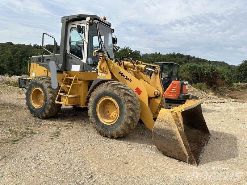 Daewoo MG200 Cargadoras sobre ruedas