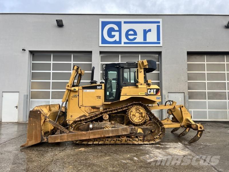 CAT D 6 T Buldozer sobre oruga