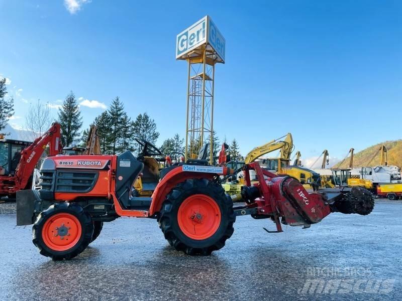 Kubota B1610D Retrocargadoras