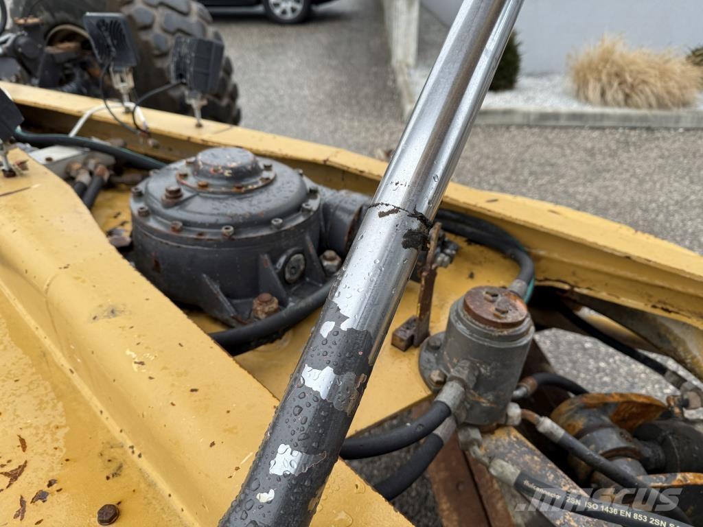 New Holland F 156.6 A Niveladoras