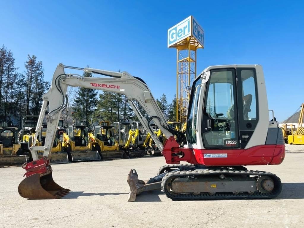 Takeuchi TB235 Miniexcavadoras