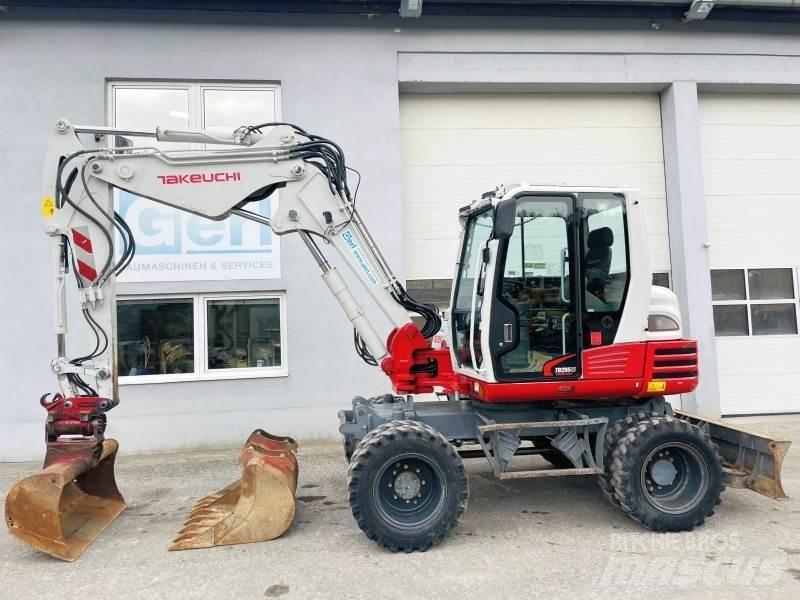 Takeuchi TB295W Excavadoras de ruedas