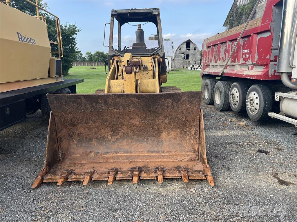 CAT 953C Buldozer sobre oruga