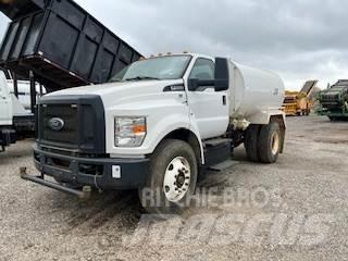 Ford F750 Camiones cisterna