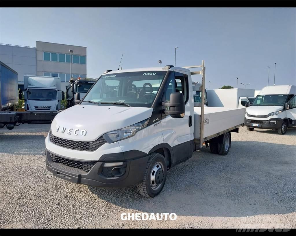 Iveco 35C15 Vehículos de caha cerrada