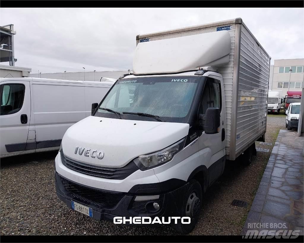 Iveco 35C18 Vehículos de caha cerrada