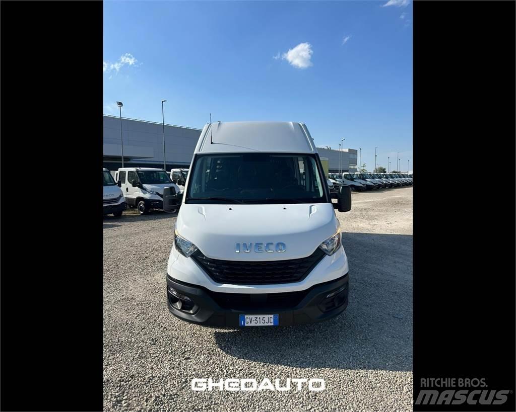 Iveco 35S16 Vehículos de caha cerrada