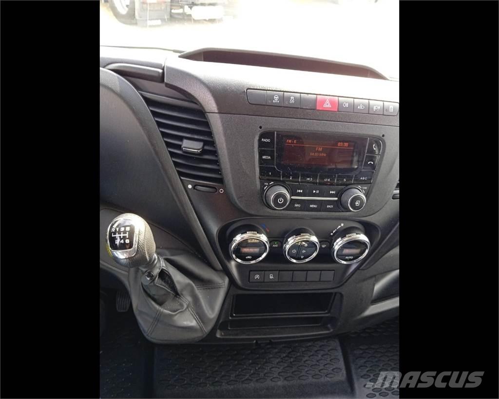 Iveco 35S16S V Vehículos de caha cerrada