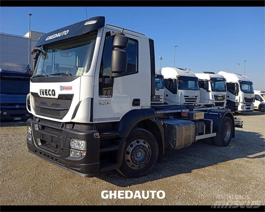 Iveco AD190S31 Camiones con caja de remolque