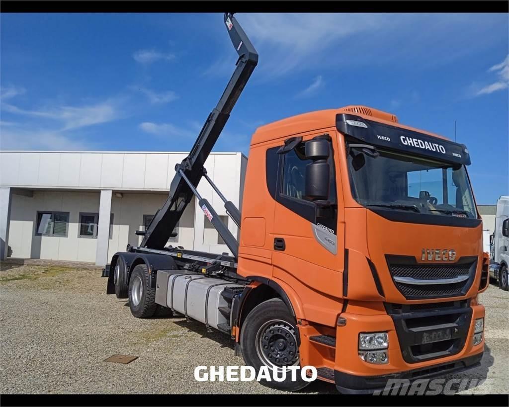 Iveco AS260S48Y/PS Camiones con caja de remolque