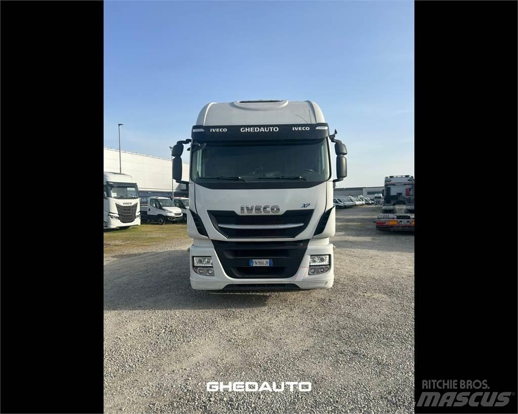 Iveco AS440S48 Camiones con caja de remolque