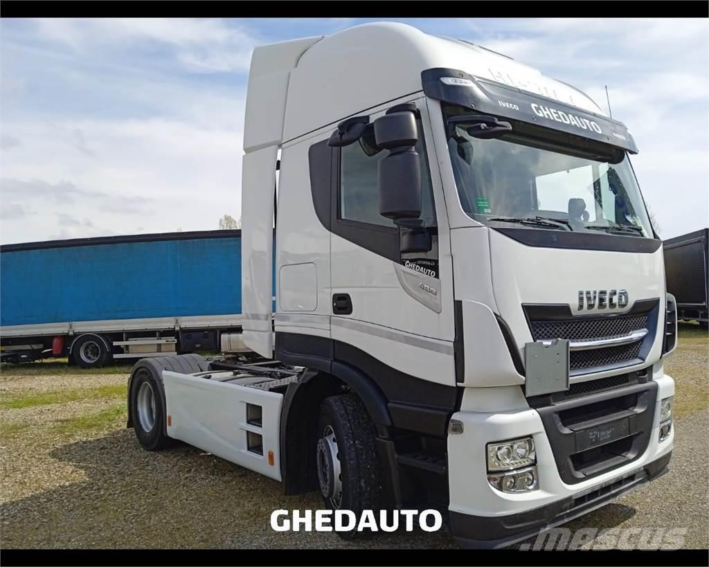 Iveco AS440S48T/P Camiones con caja de remolque