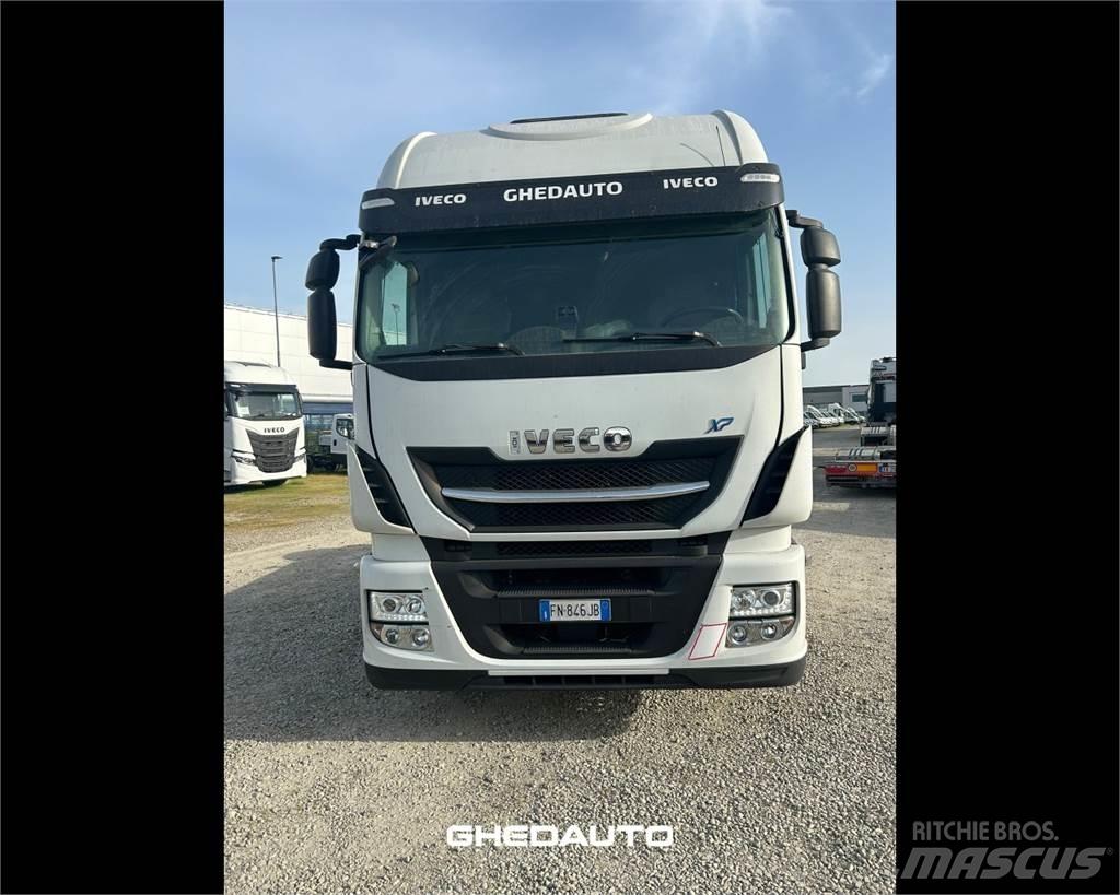 Iveco AS440ST Camiones con caja de remolque