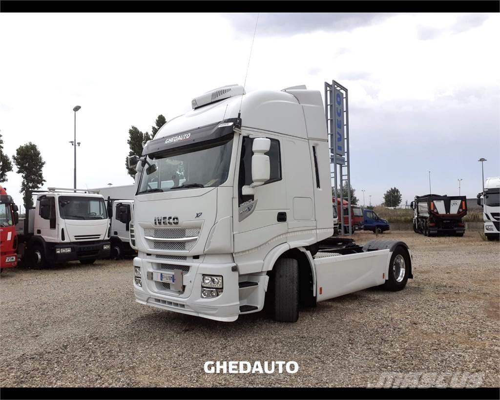 Iveco AS440ST/P Camiones con caja de remolque