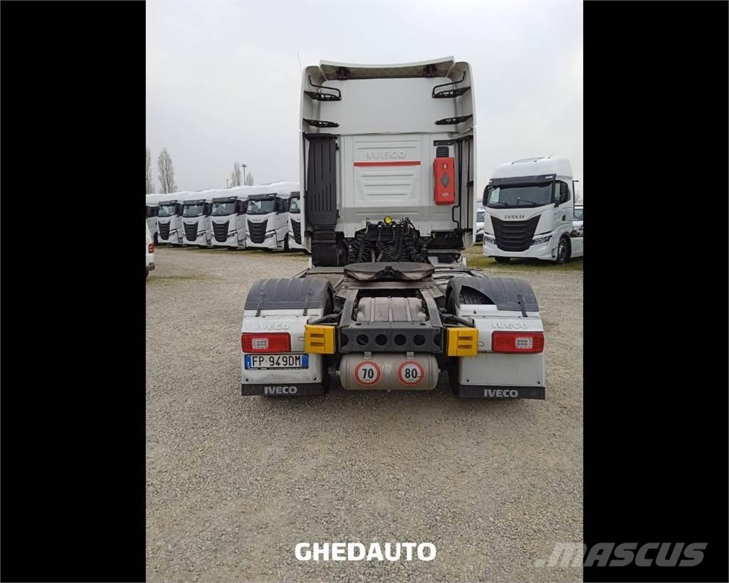 Iveco AS440ST/P Camiones con caja de remolque