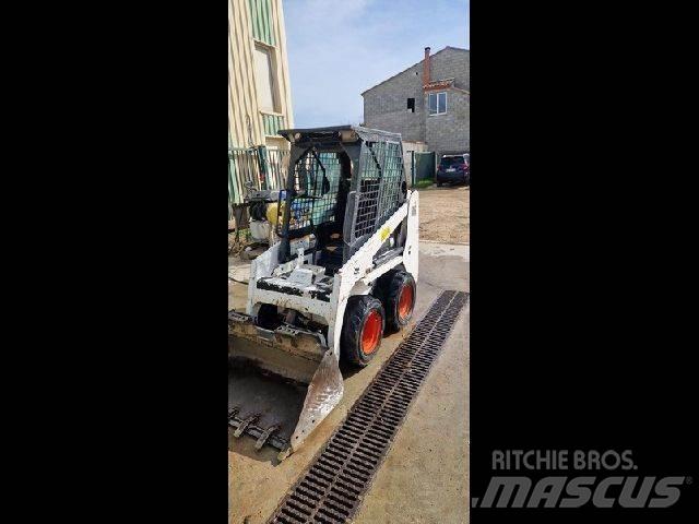 Bobcat S70 Cargadoras sobre ruedas