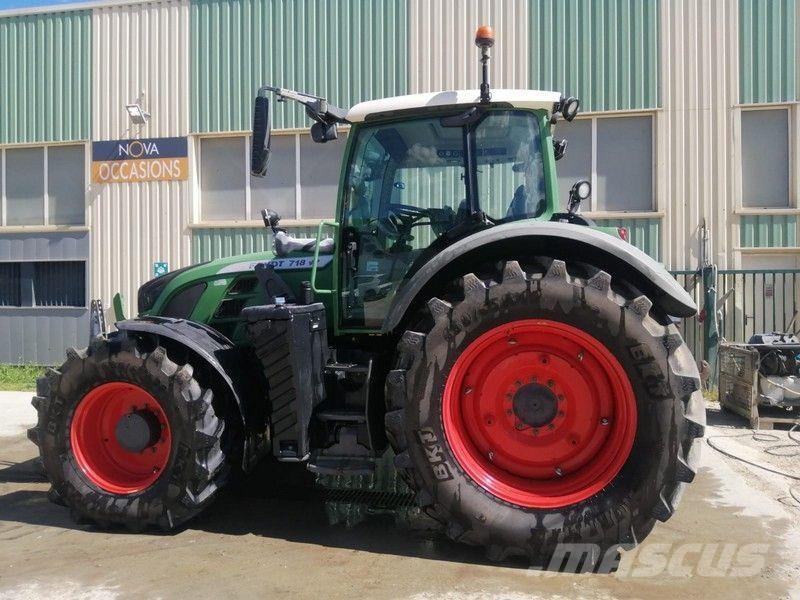 Fendt 718 VARIO Tractores