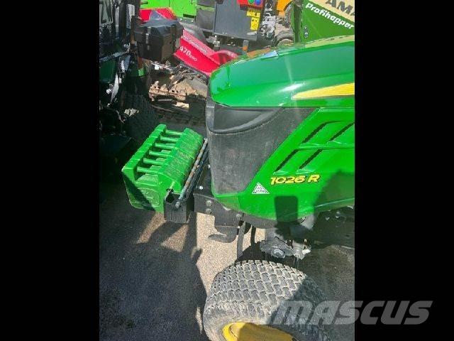 John Deere 1026R Otras máquinas de jardinería y limpieza urbana