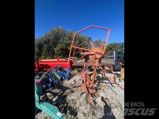 Kuhn GF5001MH Rastrilladoras y rastrilladoras giratorias