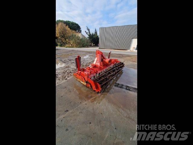 Kuhn HR3004 Gradas