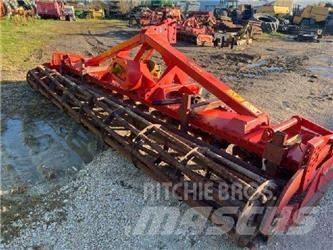 Kuhn HR404 Gradas