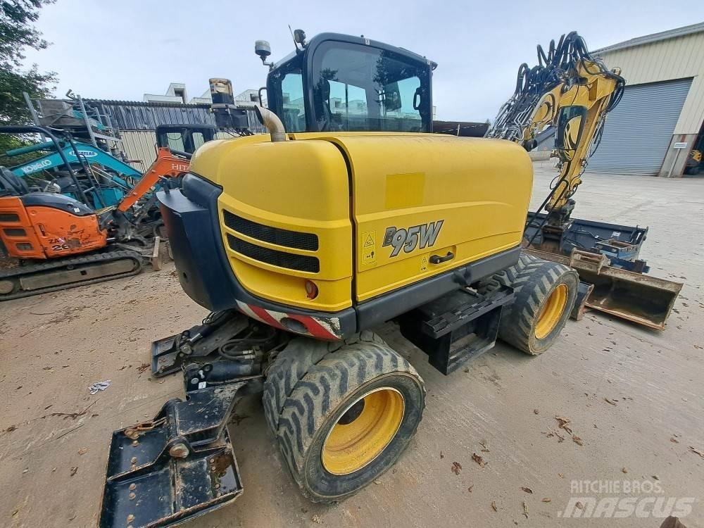 Yanmar B95W Excavadoras de ruedas