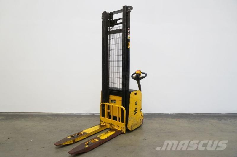 Yale MS12AC Apiladoras eléctricos