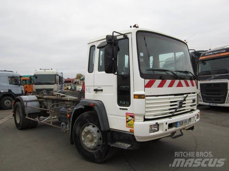 Volvo FL6 19 Camiones desmontables