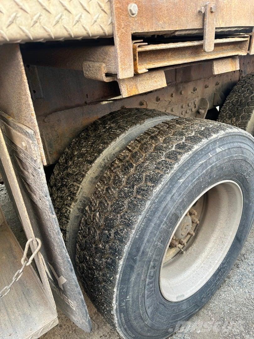 National 1500 Camiones grúa