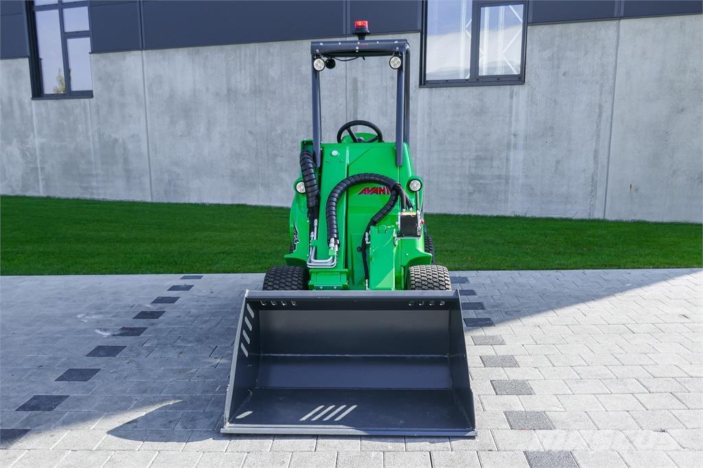 Avant M 423 Miniexcavadoras