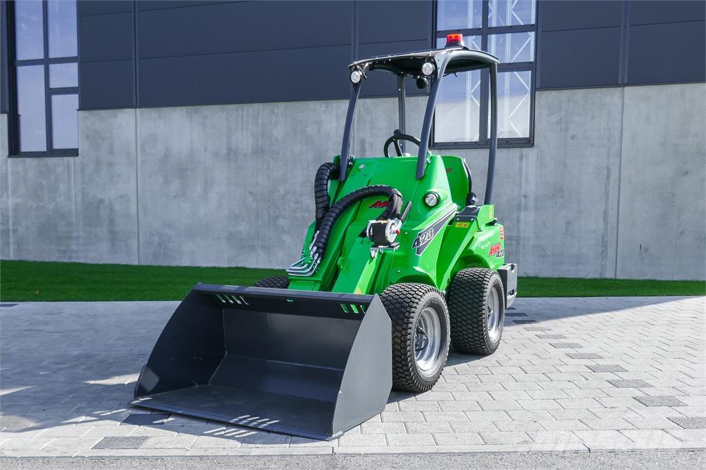 Avant M 423 Miniexcavadoras