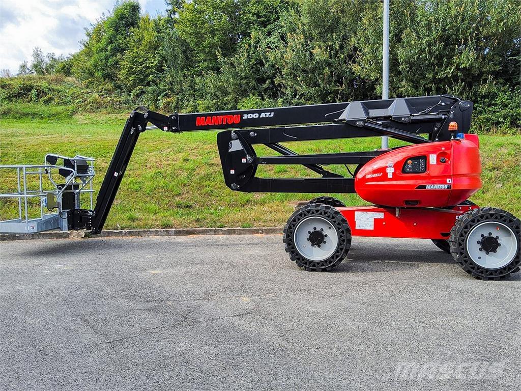 Manitou 200 ATJ Plataformas con brazo de elevación manual