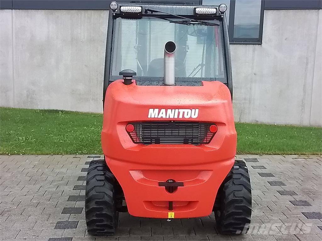 Manitou MC 25-4 Montacargas todo terreno