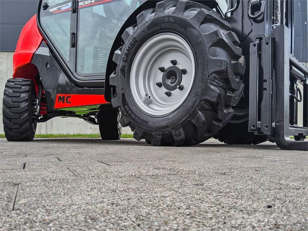 Manitou MC 30-4 Montacargas todo terreno