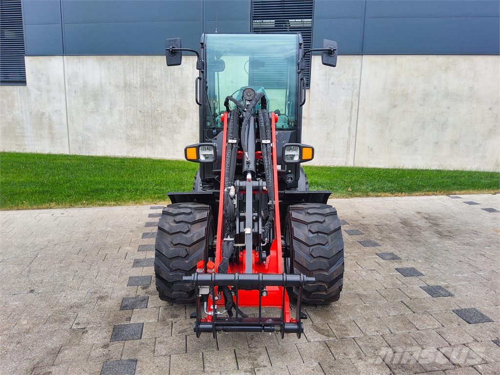 Manitou MLA 3-25H Miniexcavadoras