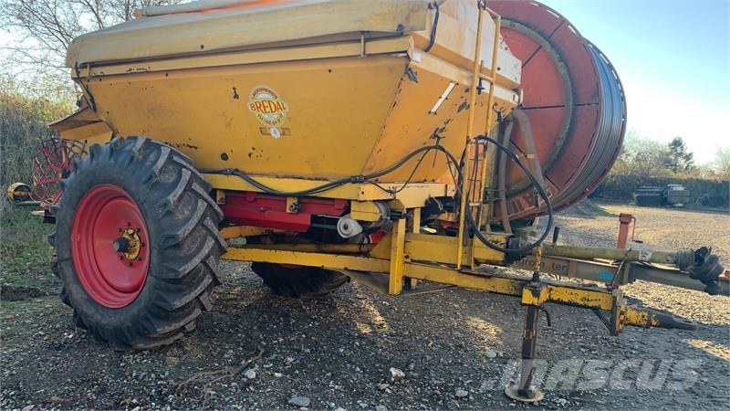Bredal B 4 Esparcidoras de minerales