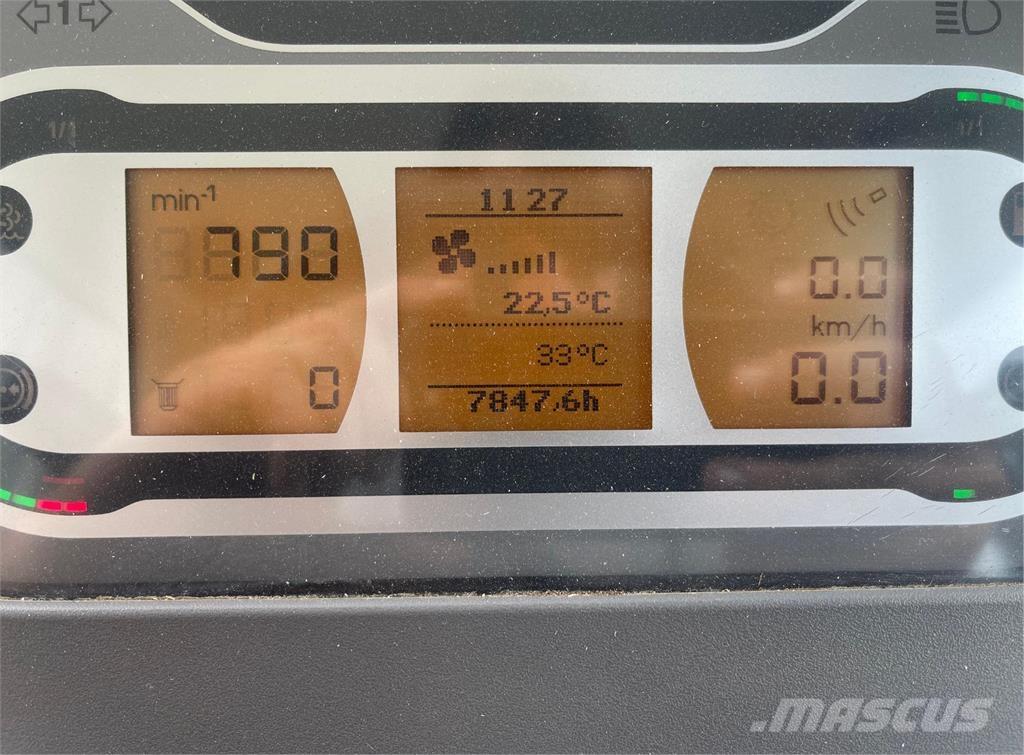 Fendt 828 Vario Profi Plus Camiones con grúa