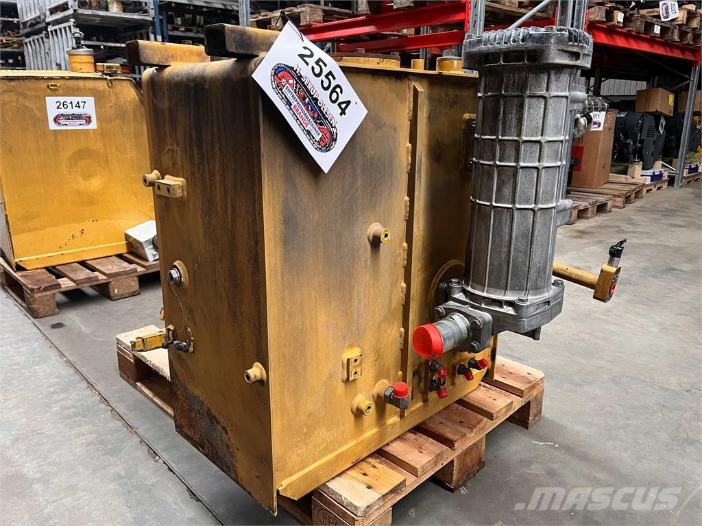 CAT 323D hydrauliktank Hidráulicos